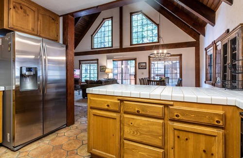 Dorrington Ski Chalet | Sierra Serenity - Summer Pool Access!