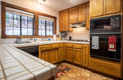 Dorrington Ski Chalet | Sierra Serenity - Summer Pool Access!