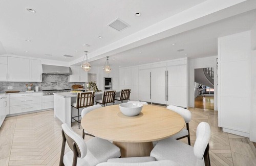 The Flats House | Sierra Sunset - Prime 7 Bedroom Beverly Hills Estate!