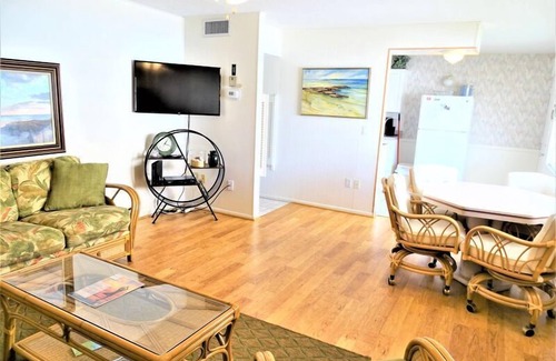 Siesta Key Condo | Siesta Beach House #208 Second Floor, Minute Walk to Beach