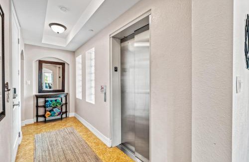 Siesta Key Village House | Siesta Breeze Retreat - 300