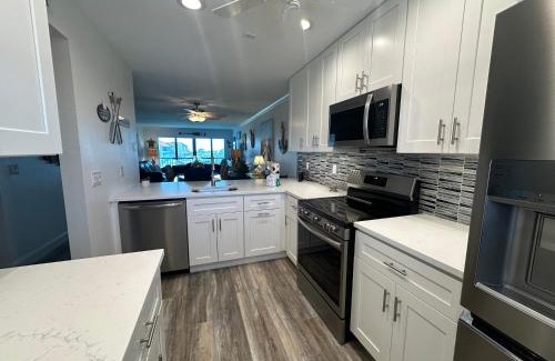 Siesta Key Apartment | Siesta Dunes 5-209 by Siesta Dunes