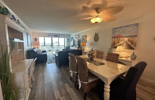 Siesta Key Apartment | Siesta Dunes 5-209 by Siesta Dunes