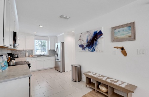 Siesta Key Village House | Siesta Home with Pool & Waterslide - Sunset Splash