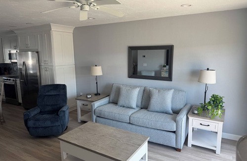 Siesta Key Condo | Siesta Key Gulf Side - #84 - Private Tranquil Condo - Jamaica Royale - Remodeled