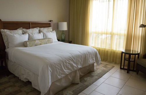 Siesta Key Condo | Siesta Key Hyatt Residence 3 bedrooms, 3 full bath, kitchen, breakfast include