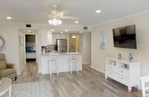 Siesta Key Condo | Siesta Key - Midnight Cove #211
