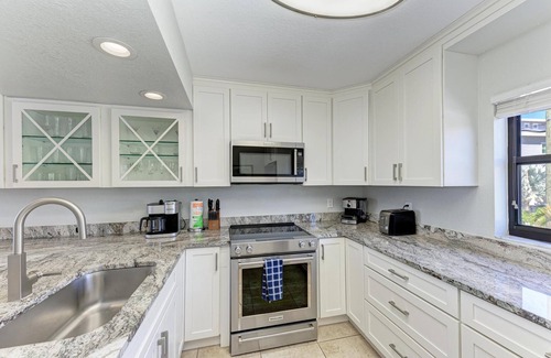 Siesta Key House | SIESTA KEY PRIVATE BEACH HOUSE-STEPS TO WORLD FAMOUS SIESTA KEY SAND