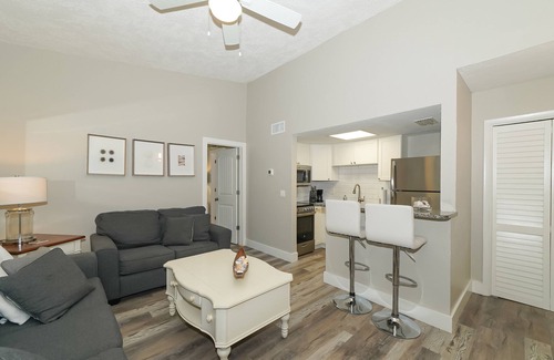 Siesta Key Village Apartment | Siesta Key Village-Suite #3: A Block to the Beach!