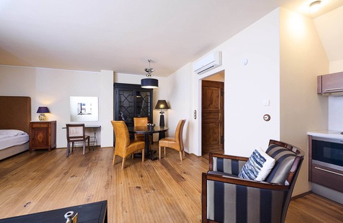 Grinzing Apartment | Sievering Art Apartments Federspiel