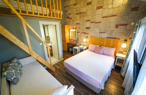 Sigacık Hotel | Sigacik Kalyon Otel