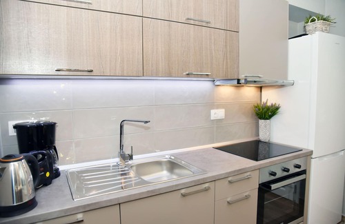 Agios Nikolaos Apartment | Siggos Suites B awaits