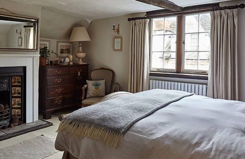 Lacock Hotel | Sign of the Angel