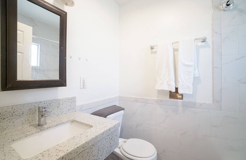 Eastside Hotel | SIGNAL HILL MOTEL