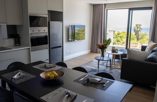 Sea Point Apartment | Signal Hill Sanctuary