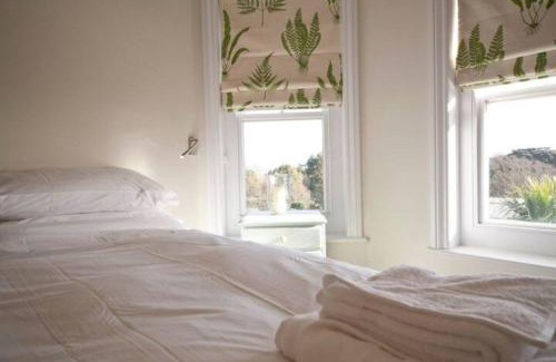 Ventnor House | Signal Point Cottage