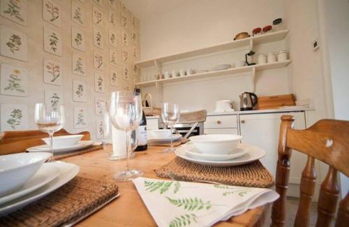 Ventnor House | Signal Point Cottage