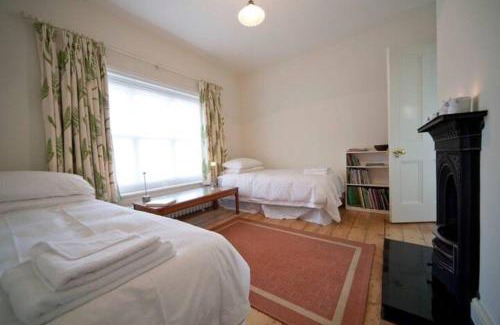 Ventnor House | Signal Point Cottage
