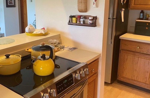 Boothbay Harbor Condo | Signal Pt Condo on Water 2024 Available May 18-June 1 & 1 wk June 8-15!