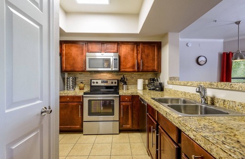 North Scottsdale Condo | Signature 2 Bedroom Condo by RedAwning