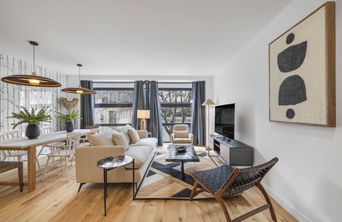 Archives Apartment | Signature, 2BR/2BA, 6 people