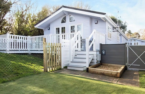 New Forest District Ski Chalet | Signature 4 Plus Lodge