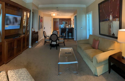 Las Vegas Condo | Signature at MGM 1BR balcony suite, tower 1.