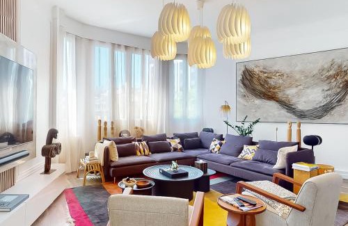 Champs-Elysees Apartment | Signature Champs Elysées