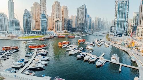 Dubai Marina Apartment | Signature Hotel Apartments and Spa