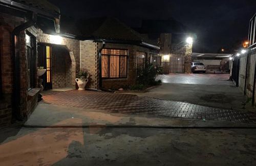 Bronkhorstspruit Bed & Breakfast | Sikhula Sonke Guest House