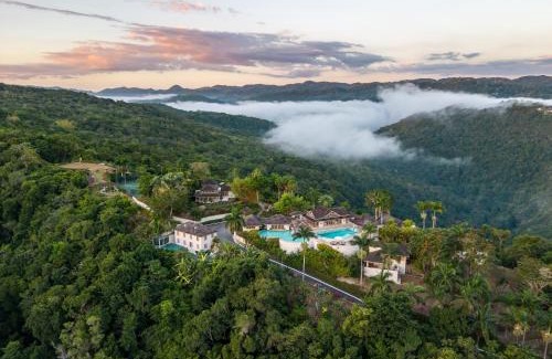 Montego Bay Villa | Silent Waters Villa