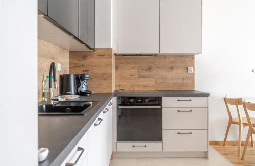 Katowice Apartment | Silesia City Royal Suite by BookingHost