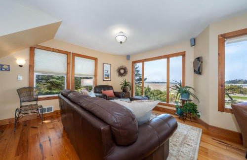 Lincoln City House | Siletz Bay Beach House