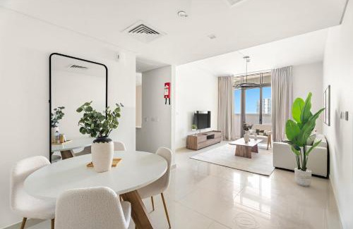 Abu Dhabi Apartment | Silkhaus Chic 2 BDR Near Reem Mall