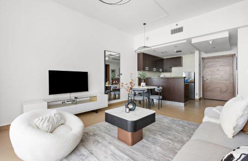 Khalifa City Apartment | Silkhaus Contemporary 1 BDR Next to Golf Course