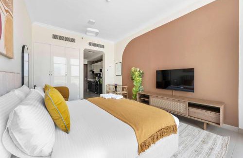 Al Barsha Apartment | Silkhaus exquisite studio in Art Gardens with gym access