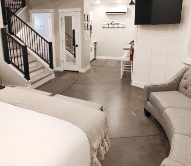 La Verkin House | Silo Suite 3 - Near Zion National Park
