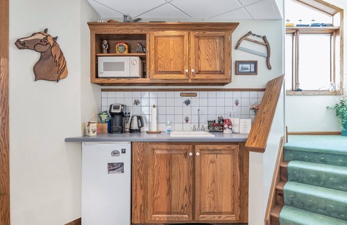 Clarks Summit House | Silo Suite - Red Barn Village