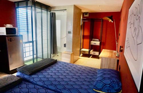 Silom Apartment | Silom Soi 3 Hash Apartment hip and funky with rooftop view