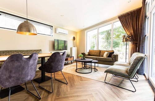 Lunteren Ski Chalet | ✓ Silva at Landgoed de Scheleberg ✓ Holiday home for 4 persons ✓ Located in Lunteren (Gelderland) ✓ Holiday park on the Veluwe ✓ Book directly through the park