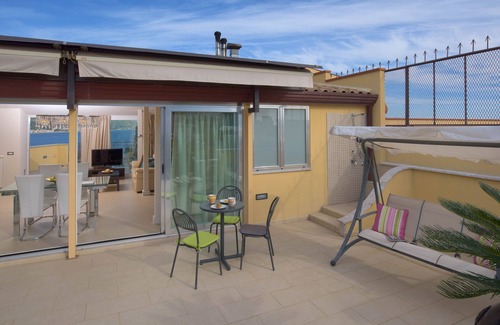 Mazzaro Apartment | "SILVANA"TAORMINA SEA APARTMENT - 100 MT FROM THE BEACH - BEAUTIFULLY FURNISHED