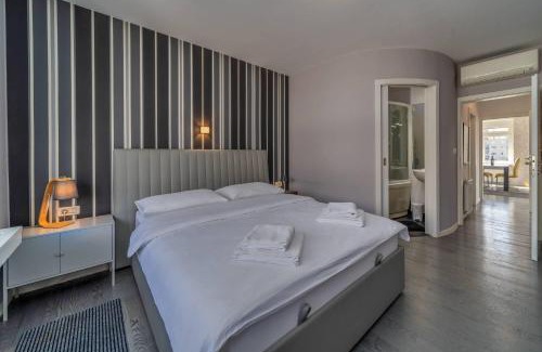 Zagreb Apartment | Silver Apartment With Hot Tub And Balcony - Happy Rentals
