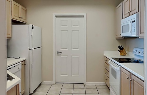 Destin Condo | Silver Beach Towers #1805E | Gulf Front + Amenities