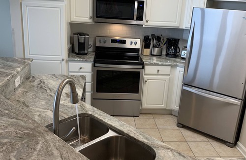 Destin Condo | Silver Beach Towers! 2020 Renovation - 3 King Suites ON THE BEACH!