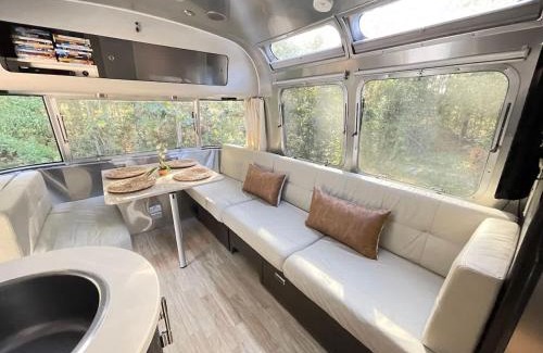 Savannah Other | Silver Belle Airstream Glamper Near Tybee & City
