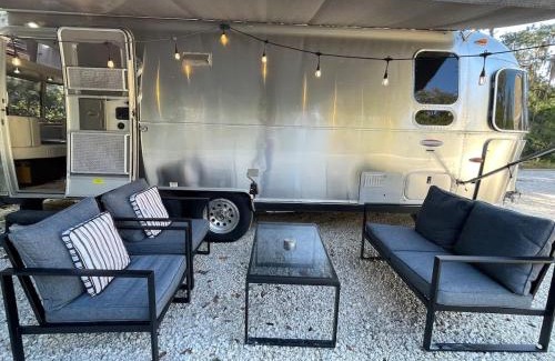 Savannah Other | Silver Belle Airstream Glamper Near Tybee & City