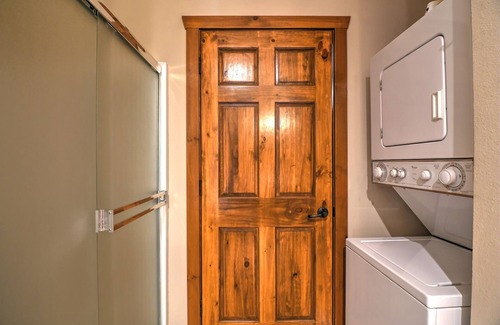 Indian Point House | “Silver Buck Lodge” - Beautiful Indian Point Cabin w/Mountain Views!