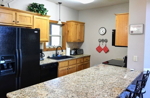 Indian Point House | “Silver Buck Lodge” - Beautiful Indian Point Cabin w/Mountain Views!