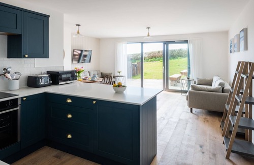 Hope-Cove Apartment | Silver Cove - a luxury coastal apartment just moments from the beach