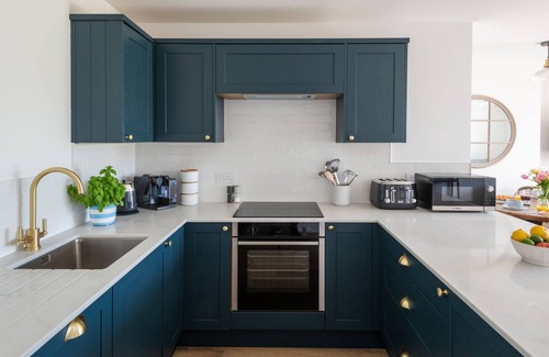 Hope-Cove Apartment | Silver Cove - a luxury coastal apartment just moments from the beach